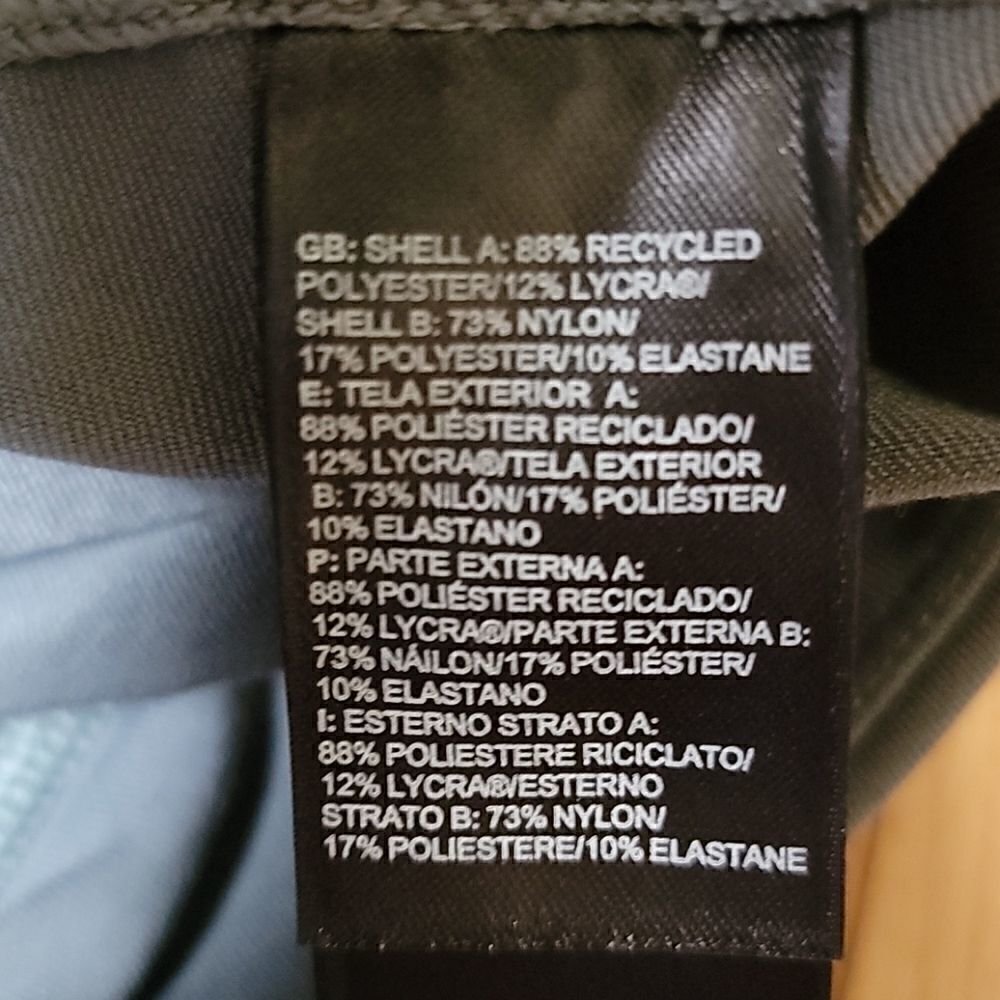 THE NORTH FACE TNF GRAY CAPRI LEGGINGS - Picture 4 of 5